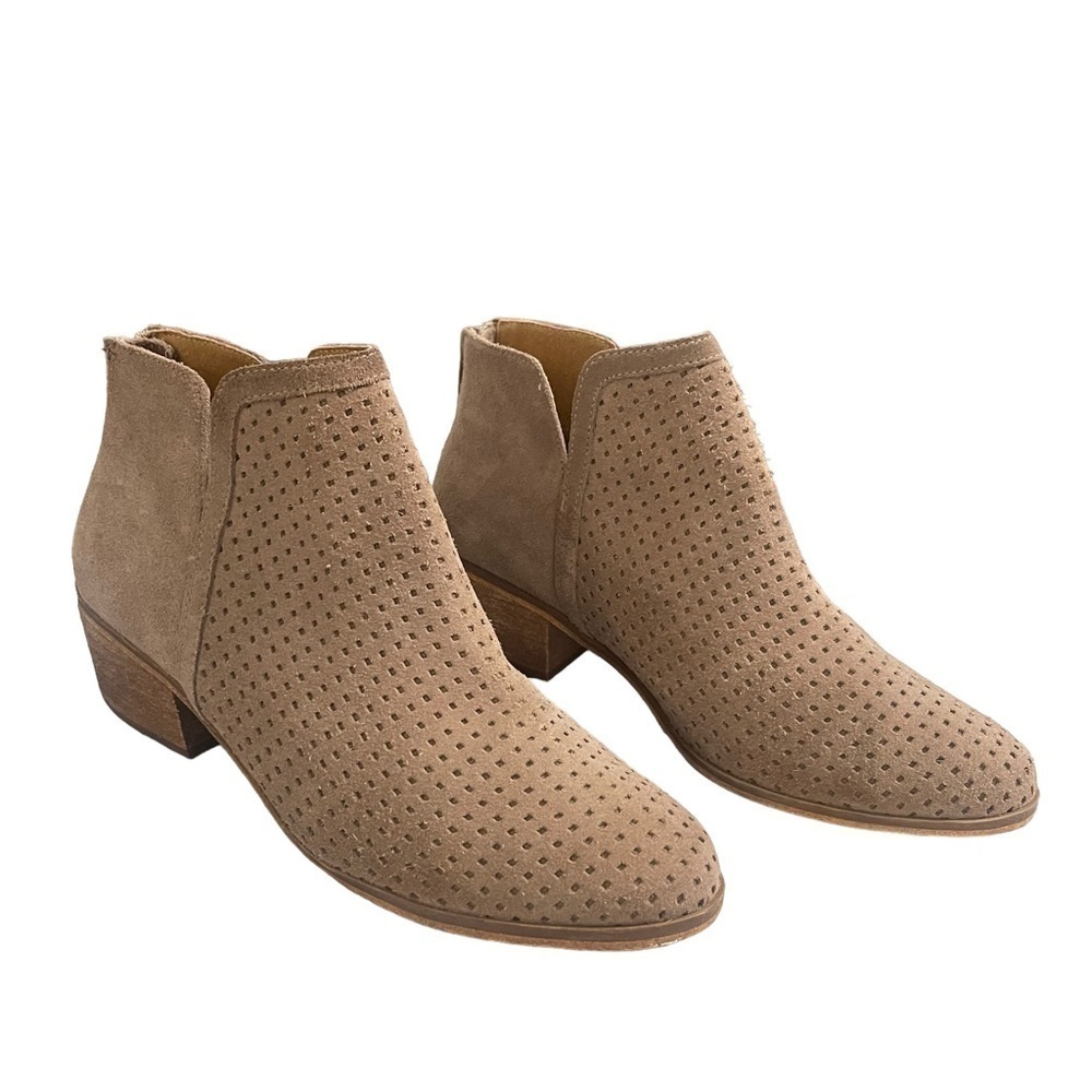 Susina Neutral Perforated Tan Suede Chunky Heel Ankle Booties Size 6.5 - Picture 8 of 13
